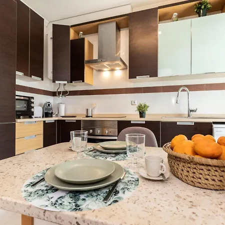 New ! Amazing 100m To The Apartment *